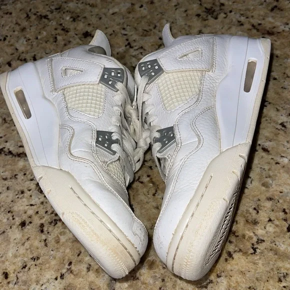 Jordan 4 Retro - Picture 9 of 11